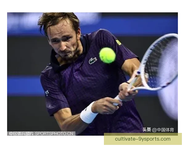 网球赛场激战正酣 新星崛起老将回归 未来赛季看点十足