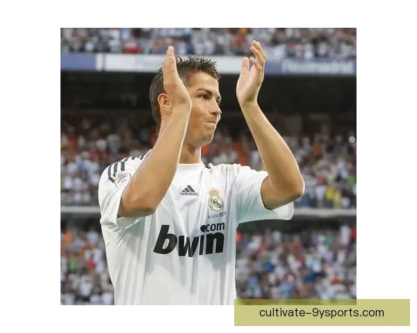 C罗闪耀欧冠赛场助尤文逆转 皇马旧将表现抢眼引热议 C罗闪耀欧冠赛场助尤文逆转 皇马旧将表现抢眼引热议